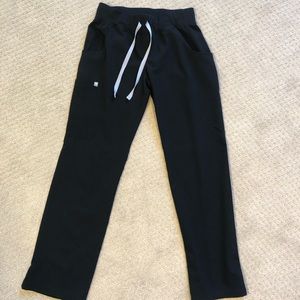 Black Figs Kade Scrub Pants